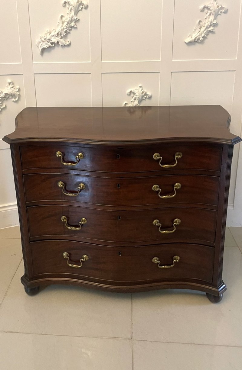 Outstanding Quality Antique 18th Century George III Mahogany Serpentine Chest of Drawers